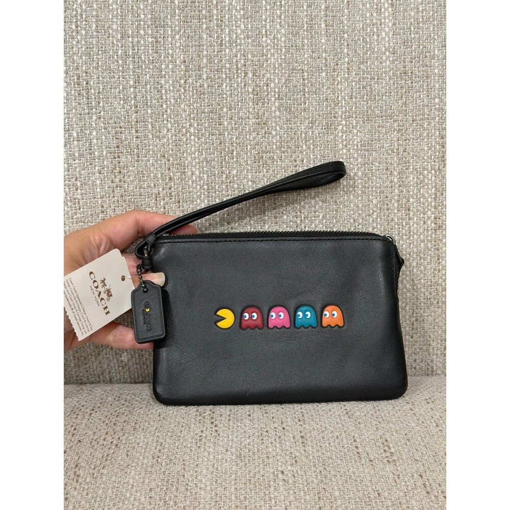 NWT Coach PAC MAN CORNER ZIP WRISTLET IN CALF Leather